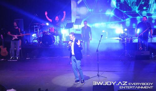 Mustafa Ceceli Bakıda konsert verdi Mustafa Ceceli Bakıda konsert verdi