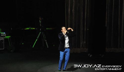 Mustafa Ceceli Bakıda konsert verdi Mustafa Ceceli Bakıda konsert verdi