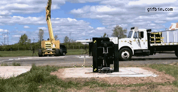 1304356604_slo-mo-vehicle-arrestor-crash-test.gif