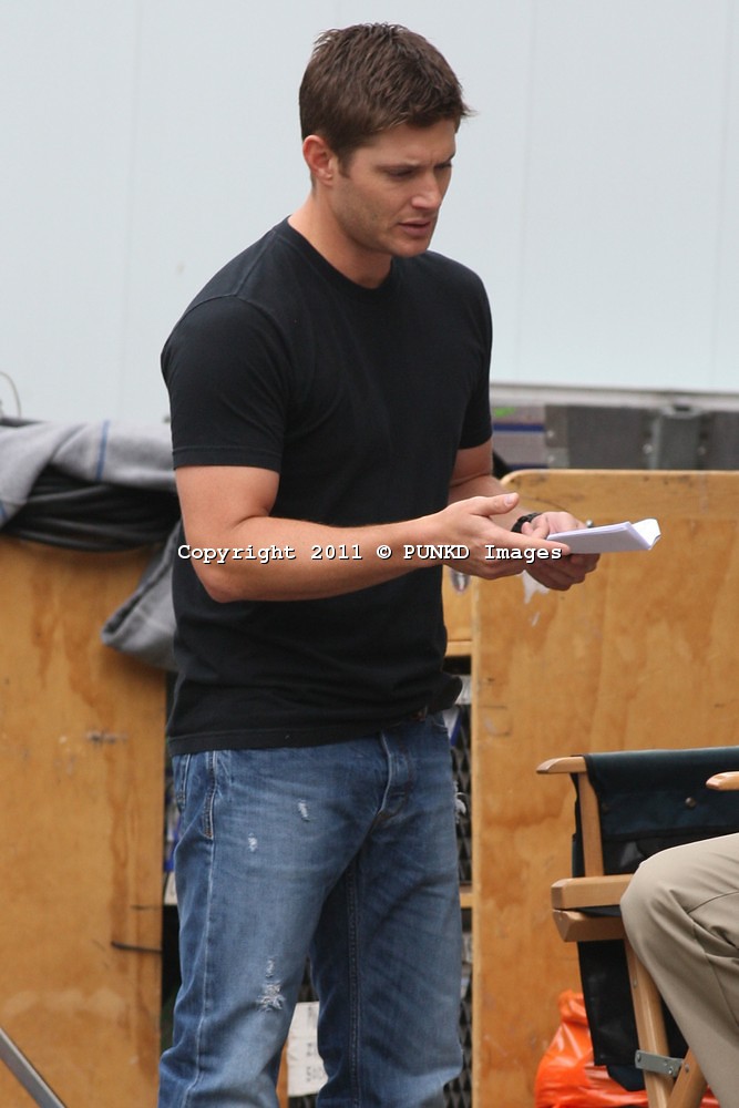 110712PI1-SUPERNATURAL-SEASON7-02 (1).jpg
