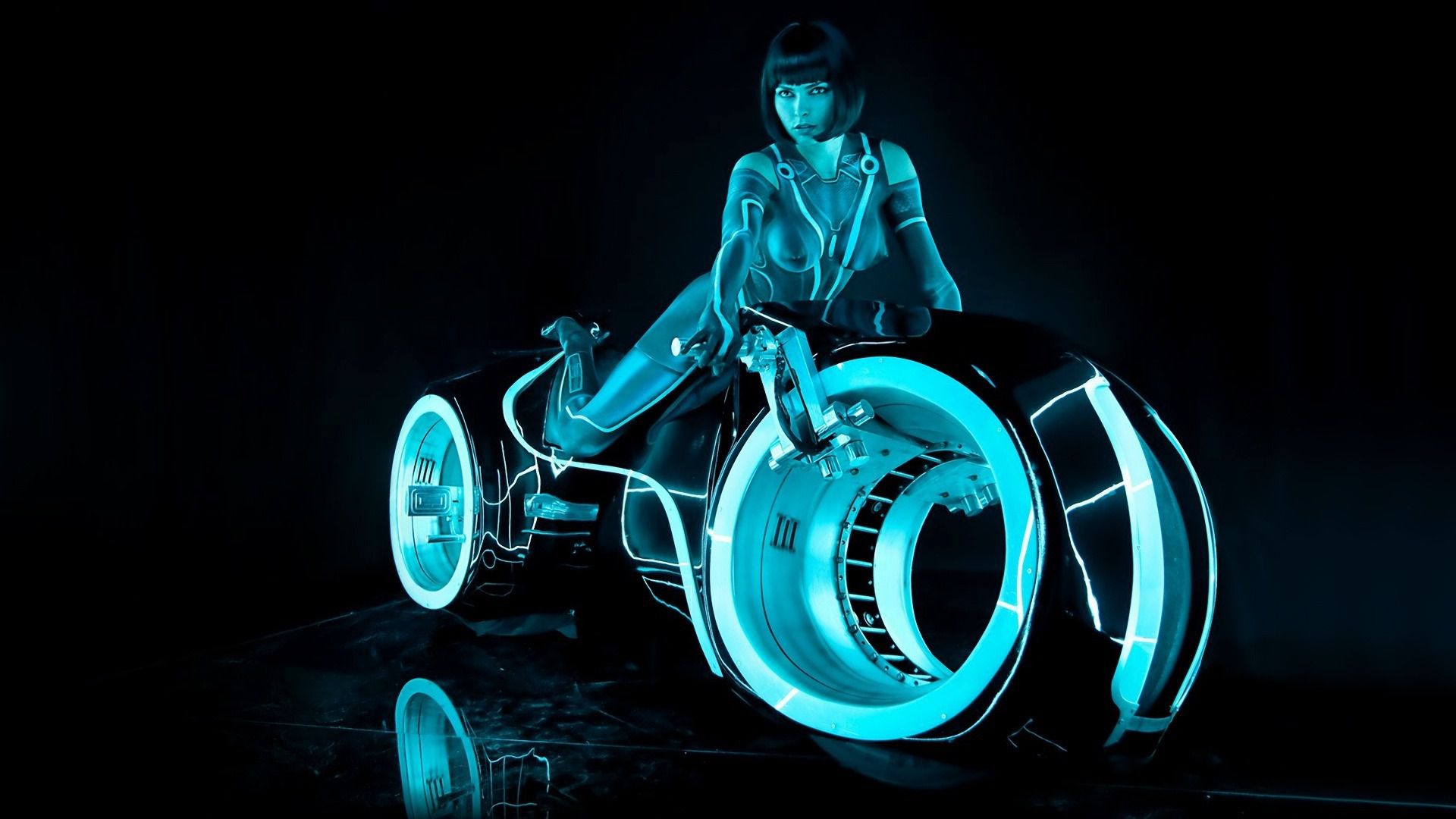 tron_by_r_simulated-d4959u2.jpg