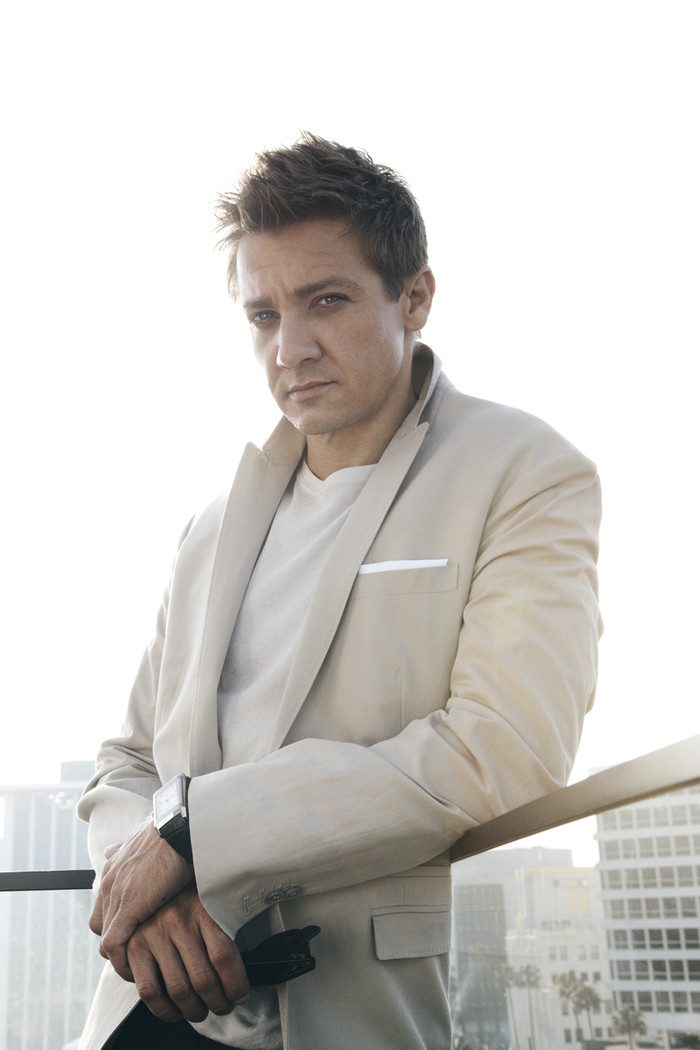 The-Hollywood-Reporter-2012-jeremy-renner-30903244-700-1050.jpg