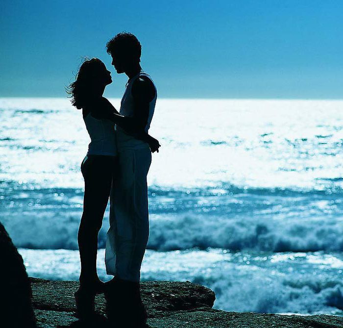 Влюбленные на море