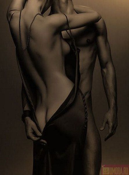 Эротическая фотосессия пары