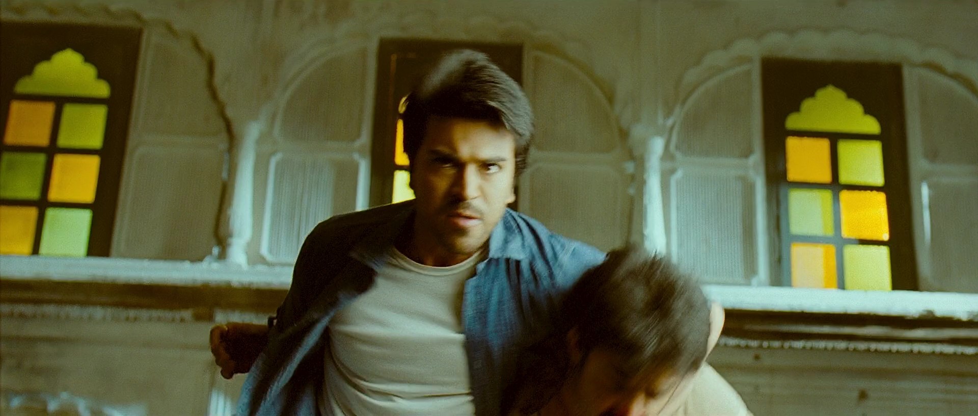 Naayak - Blu-Ray - 1080p - x264 - DTS - [DDR].mkv (0_39_18) 000047~1.jpg