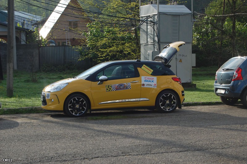 Citroen ds3 желтый