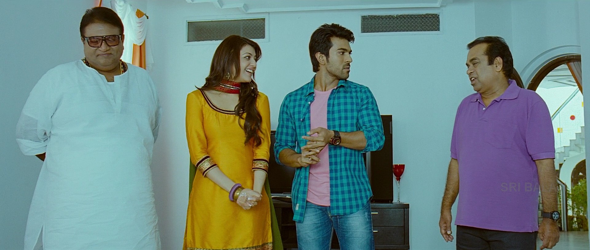 Naayak - Blu-Ray - 1080p - x264 - DTS - [DDR].mkv (0_58_02) 001325.jpg