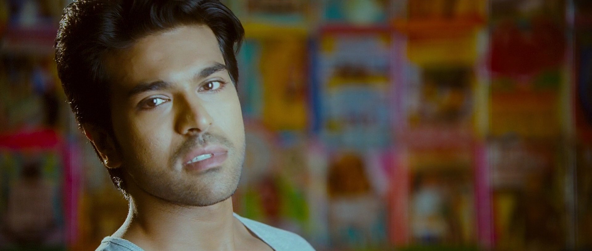 Naayak - Blu-Ray - 1080p - x264 - DTS - [DDR].mkv (0_44_52) 000813.jpg