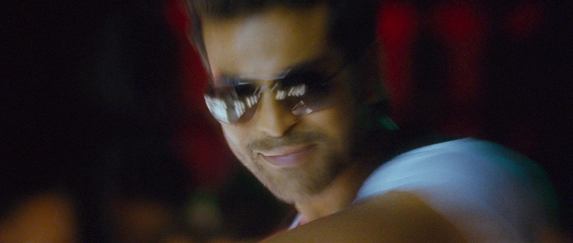 Naayak - Blu-Ray - 1080p - x264 - DTS - [DDR].mkv (0_14_34) 000498.jpg
