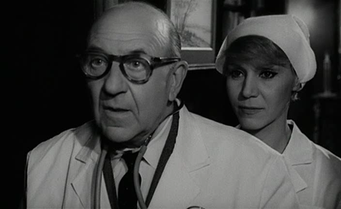 Une.ravissante idiote.1964.dvdrip_[1.46]_[teko][(062005)16-40-28].PNG