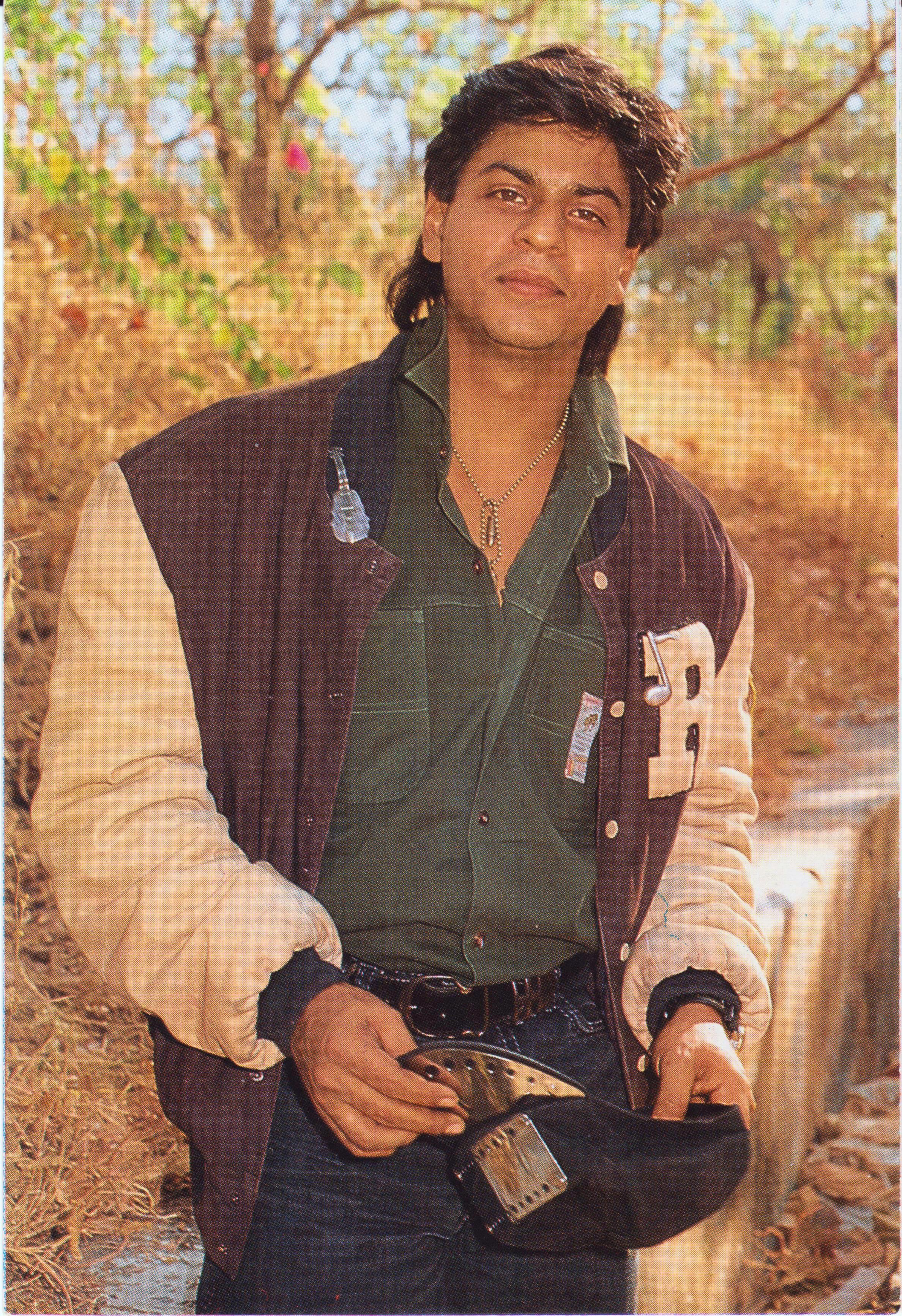 В главной роли шахрукх. Deewana, 1992. Zamaana Deewana 1995. Shahrukh Khan 1995. Shahrukh Khan 1992.