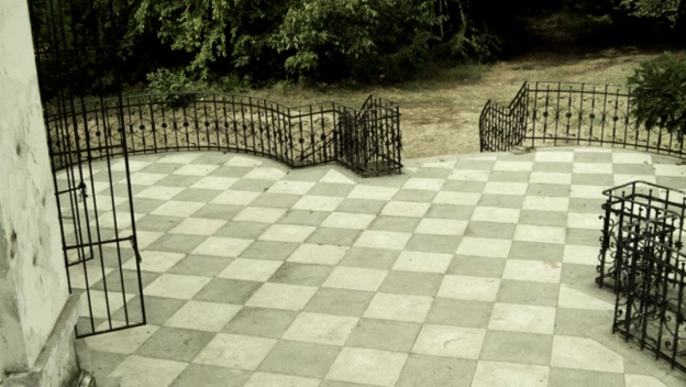 Assassination.Games.2011.bdrip_[745]_[teko][(132567)13-07-59].PNG