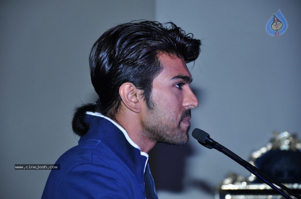 ram_charan_at_earth_hour_2014_event_0703140754_0080.jpg