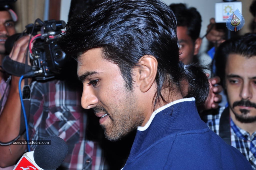 ram_charan_at_earth_hour_2014_event_0703140754_0075.jpg
