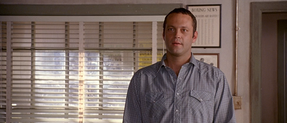 Dodgeball.A.True Underdog.Story.2004.BDRip-AVC.Fredd Kruger.mkv_snapshot_00.25.15_[2014.04.03_12.57.