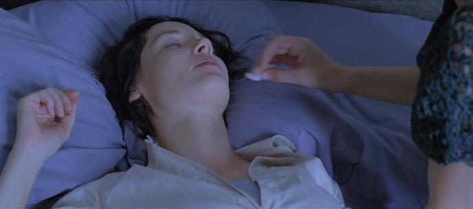 Demonlover.2002.dvdrip_[2.18]_[teko][(127673)12-11-25].PNG