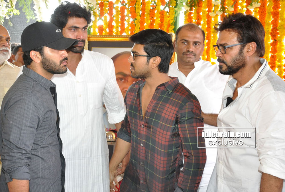 ramanaidu-celebspayhomage11.jpg