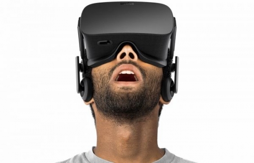sm.oculus_vr_virtual_reality_oculus_rift_game_gamer_amazed.600.jpg