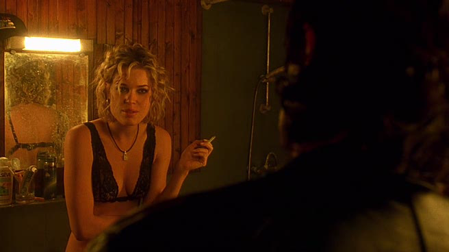 Femme.Fatale.2002.web-dlrip_[745]_[teko][(132931)10-01-04].PNG