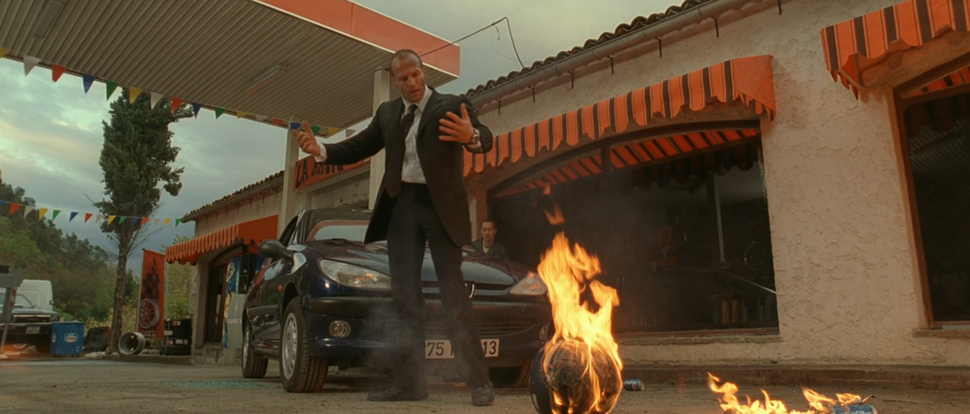 The.Transporter.2002.BDRip.1080p.mkv - 00002.png