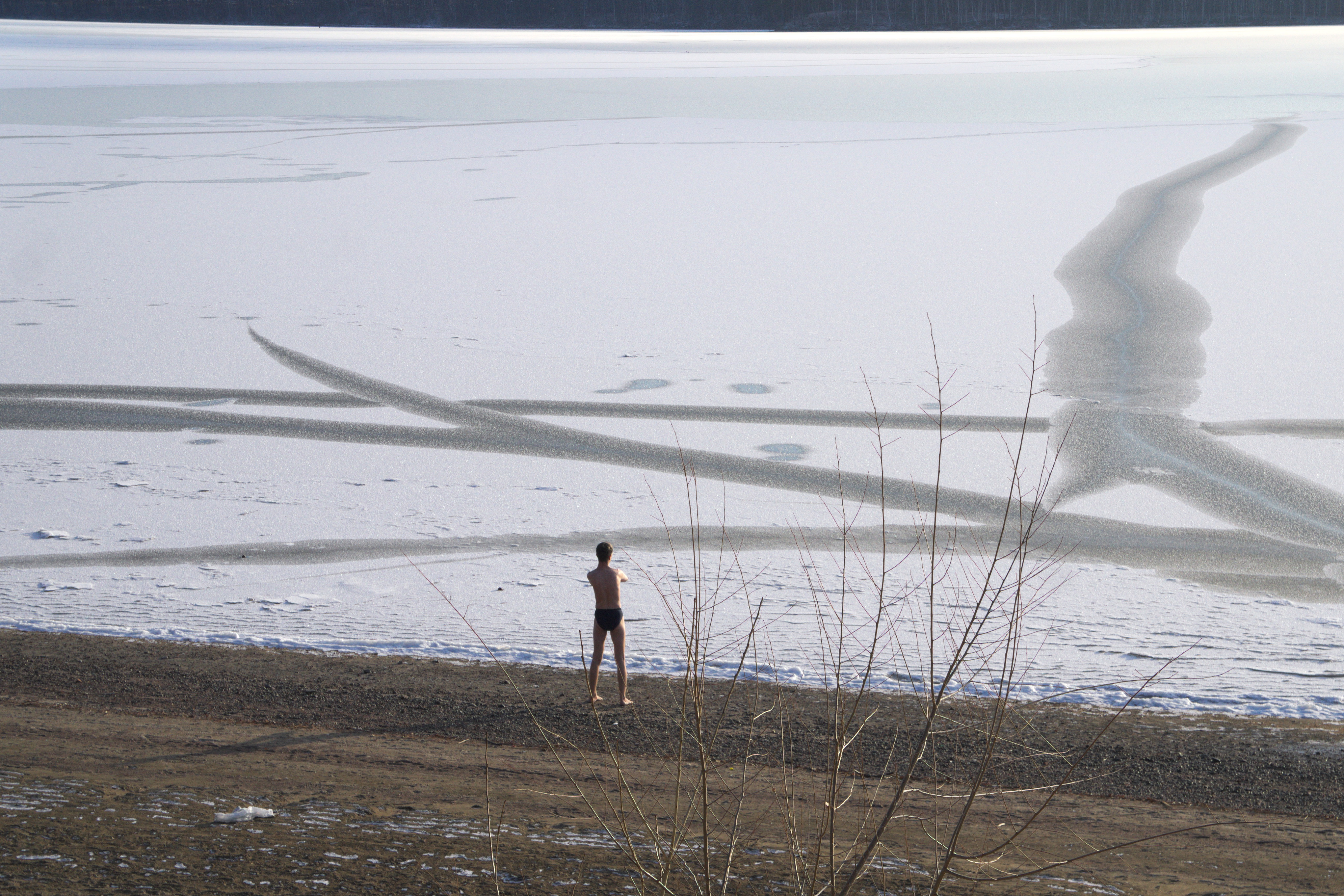 Замерзают ли озера. Шира зимой. Озера Хакасии зимой. Соленые озера Хакасии Шира. Озеро Шира Хакасия зимой.