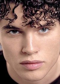 Павел Артемьев