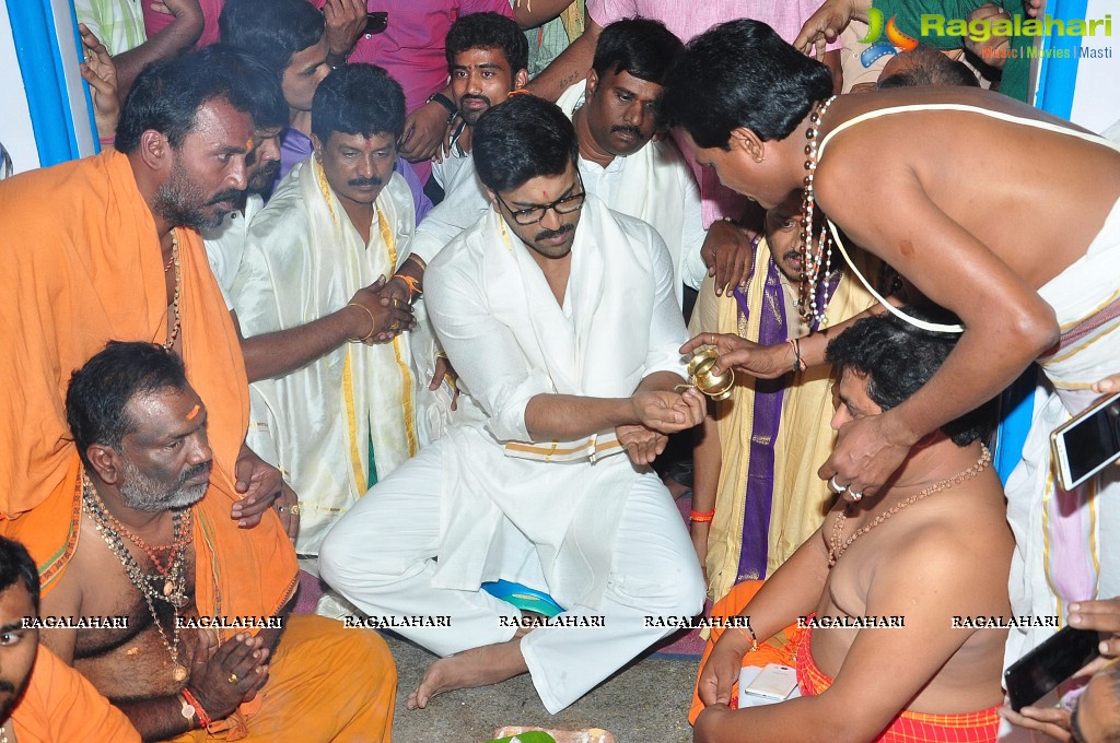 chiranjeevi-birthday-at-filmnagar23.jpg