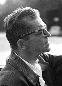 Говард Вернон