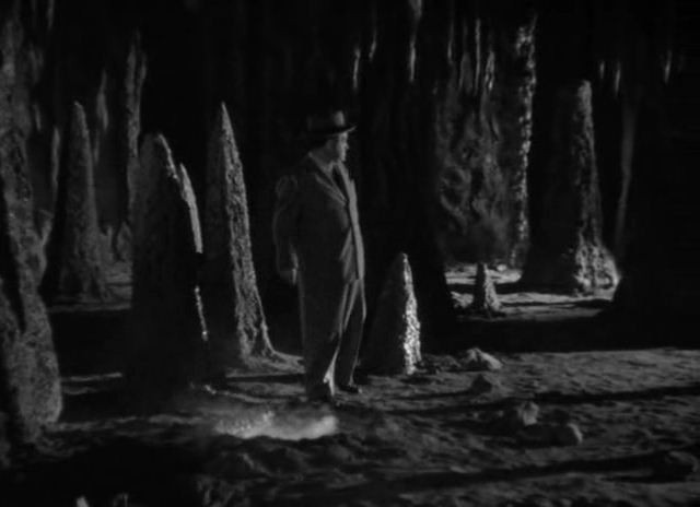Abbott and Costello Meet the Killer (1949).avi_004073436.jpg