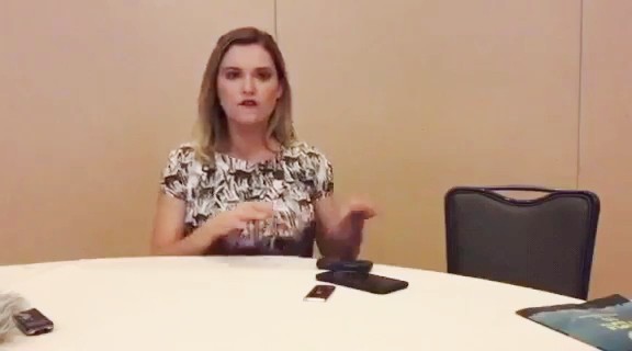 SDCC 2017- The 100's Eliza Taylor talks about Clarke's season 5 journey-0-01-00-475.jpg