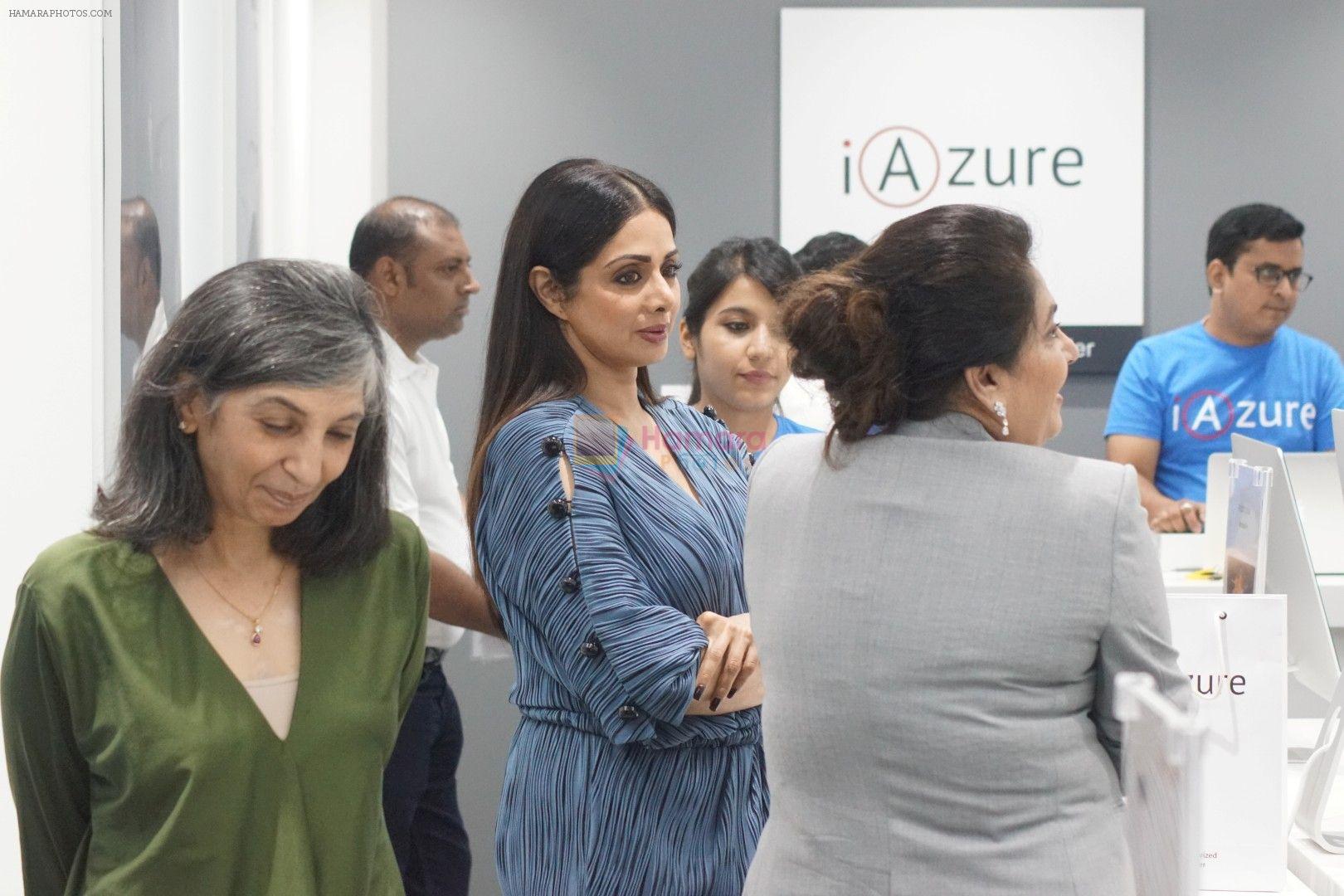 hpse_fullsize__956080039_Sridevi, Boney Kapoor at the Launch Of IPhone 8  IPhone 8+ At iAzure on 29th Sept 2017 (70).JPG_59d21f9cba03a.JPG