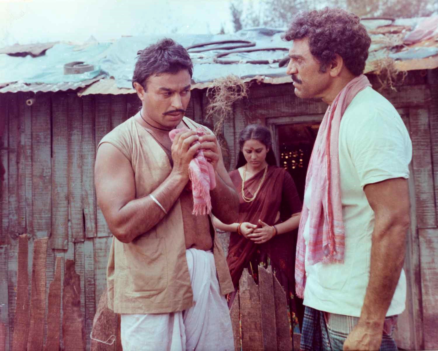 Gurbachchan Singh, Amrish Puri.jpg