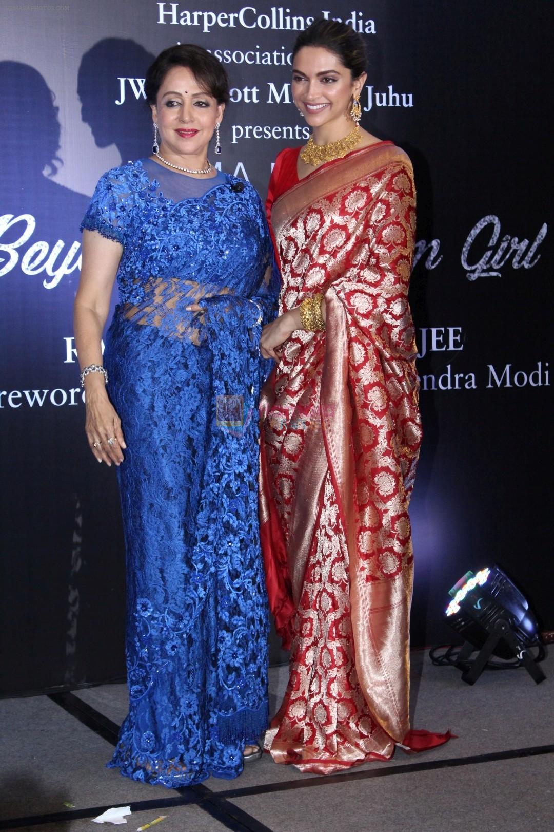 hpse_fullsize__3919351515_Deepika Padukone At Launch Of Hema Malini Biography Beyond The Dream Girl on 16th Oct 2017 (197)_59e585edc6e01.JPG
