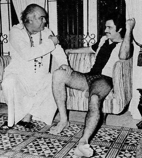 Premnath and Sanjay Khan.jpg