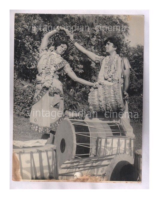 Original-Bollywood-photo-9-Shashi-Hema-In-Naach-uthe-_57 (4).jpg