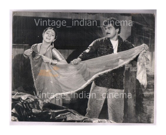 Original-Bollywood-photo-Sharad-Saxena-Sujata-In-Dharam-Shakti.jpg