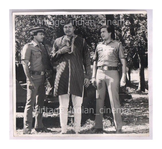Original-Bollywood-photo-Rajesh-khanna-Prem-chopra-In-Shatru.jpg