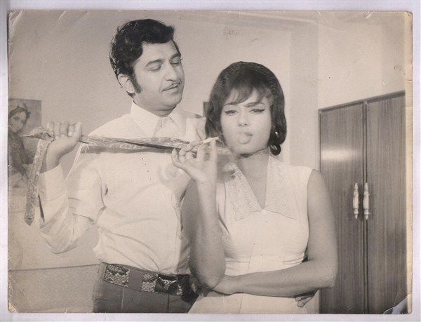Original-Bollywood-photo-Ramesh-Padma-In-Do-chehre.jpg