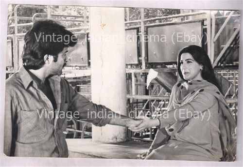 Original-Bollywood-photo-Anil-kapoor-Amrita-In-Saaheb-1985.jpg