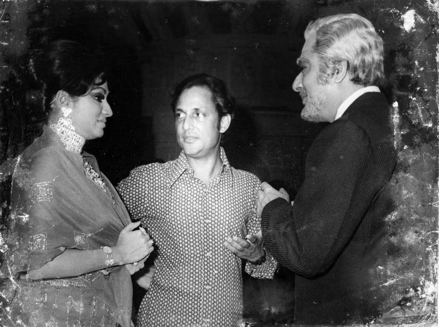 Bindu, Saawan Kumar Tak, Pradeep Kumar.jpg
