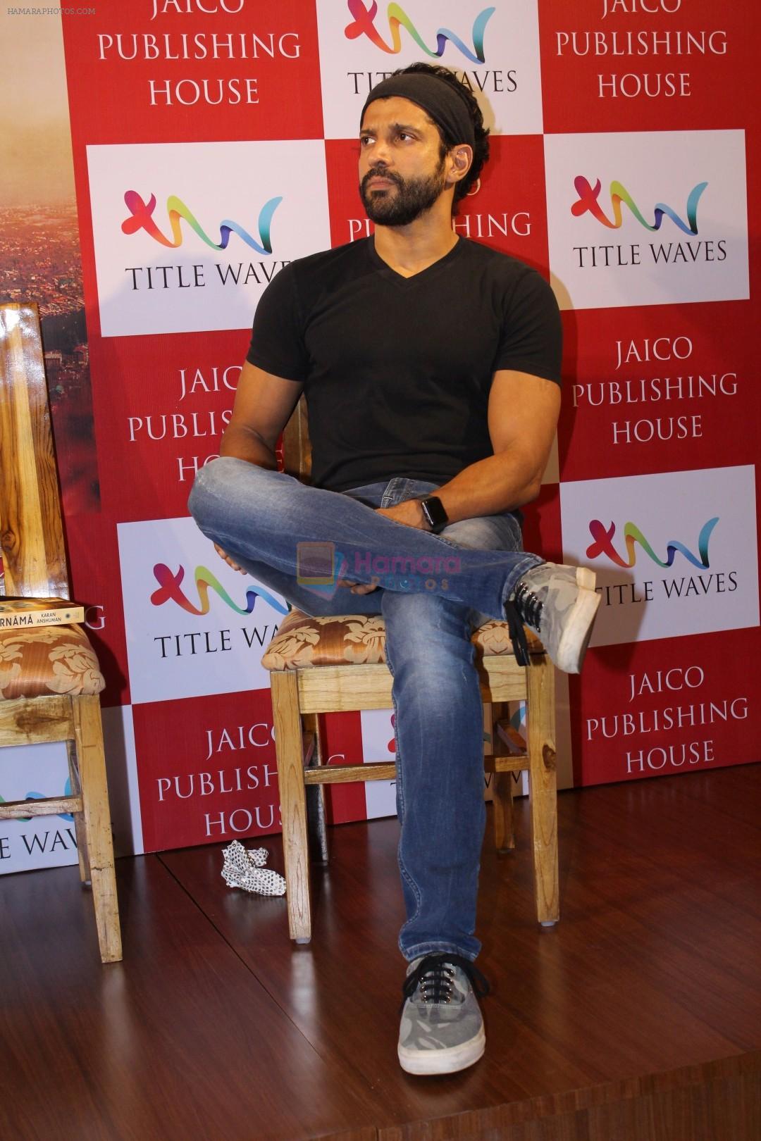 hpse_fullsize__2141591339_Farhan Akhtar at the Book Launch of Kashmir Naama on 14th Nov 2017 (1)_5a0bbe1b3343b.JPG