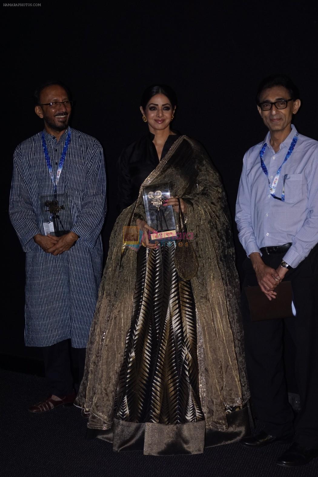 hpse_fullsize__3236448299_Sridevi at the Inauguration Of Indian Panorama at IFFI 2017 on 20th Nov 2017 (7)_5a1522762241d.JPG