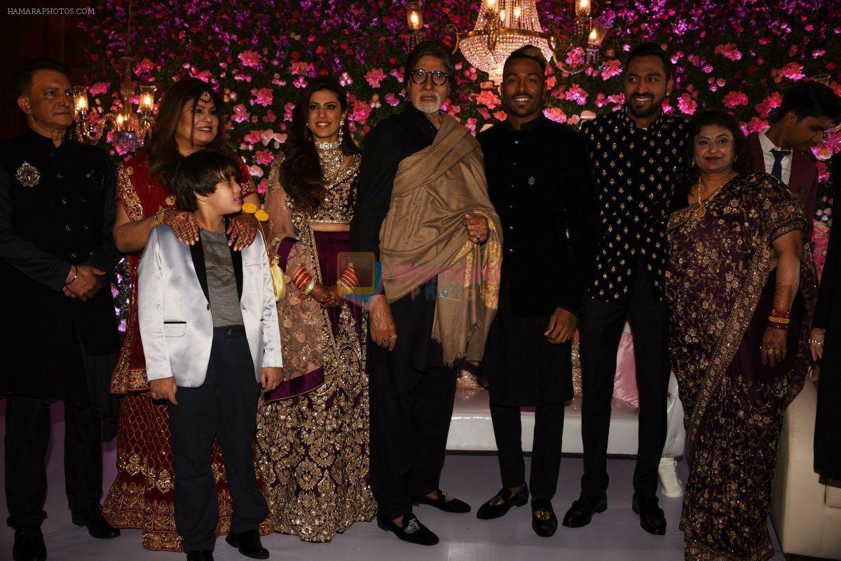 hpse_fullsize__4254472318_Amitabh Bachchan at Hardik Pandya Brother Kunal Pandya Reception Ceremony on 29th Dec 2017 (29)_5a471b6ae8c86.jpg