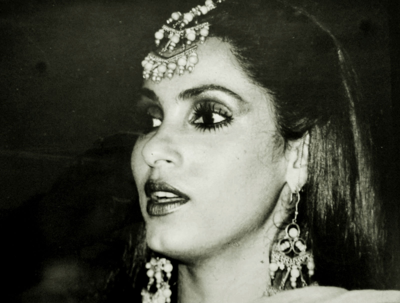 Dimple Kapadia.jpg