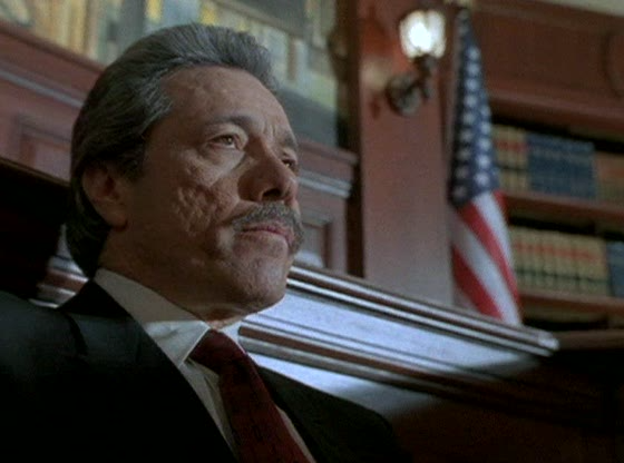 Sudja.2001.XviD.DVDRip.avi_snapshot_02.26.25_[2018.02.19_14.16.47].png