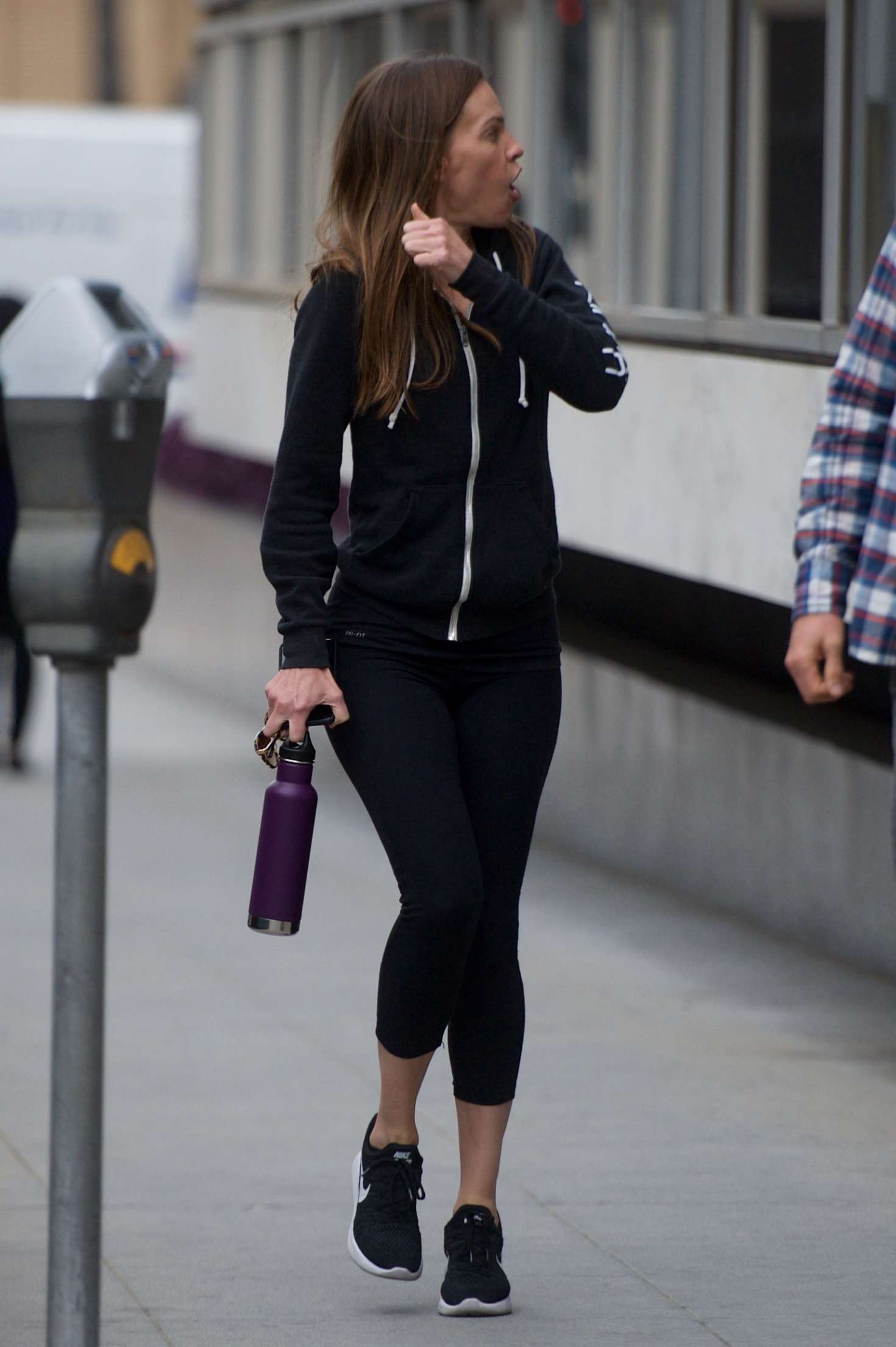 Hilary-Swank-in-Tights--04.jpg