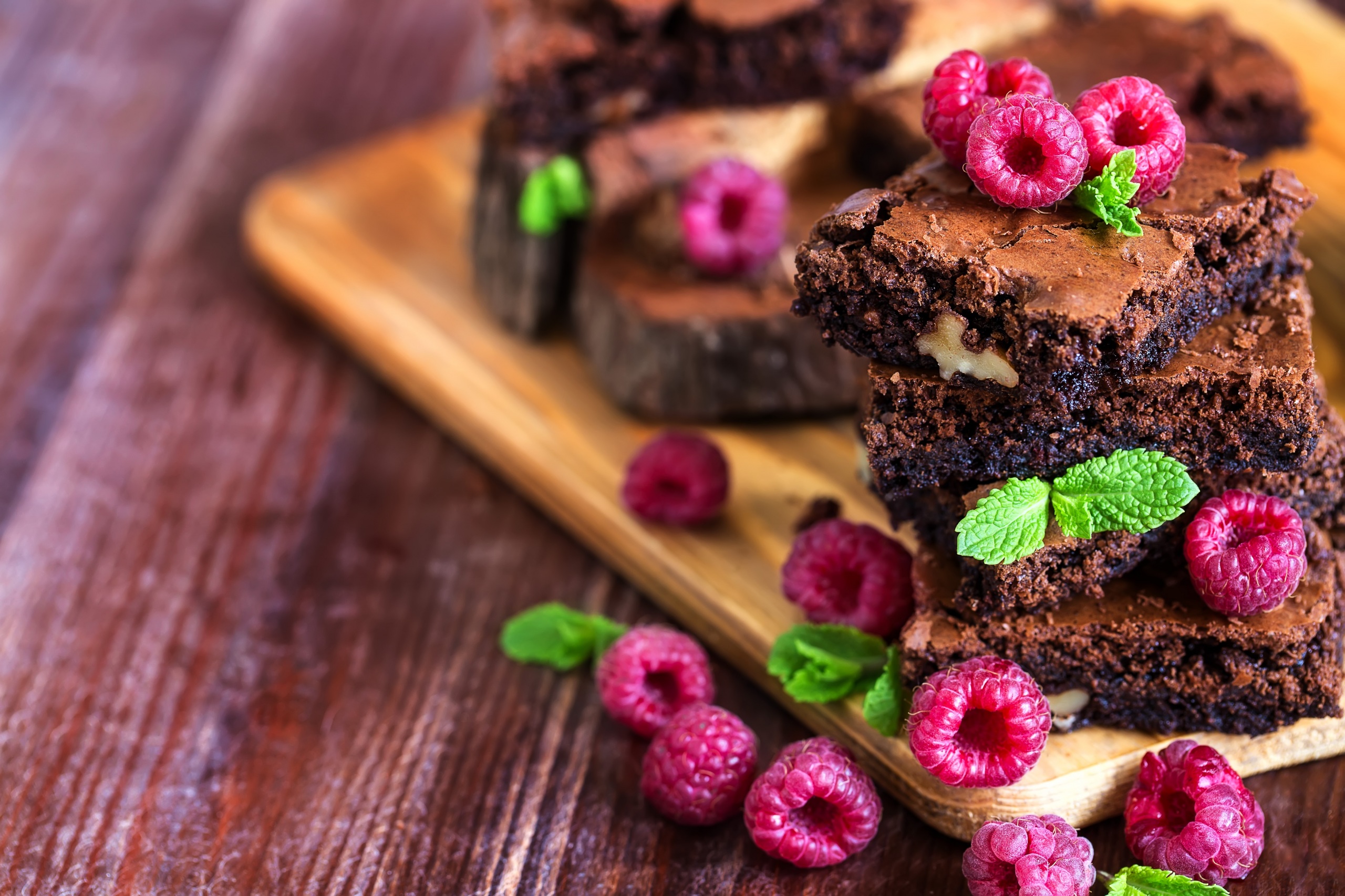 Raspberry_Pastry_Dessert_541051_2560x1706.jpg
