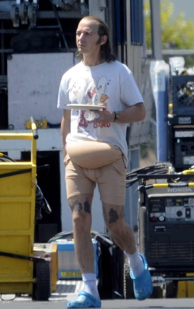 4D2A587B00000578-5836879-Not_a_pretty_site_Shia_LaBeouf_was_spotted_in_his_undies_with_hi-m-58_1528838918614_006341009.jpg