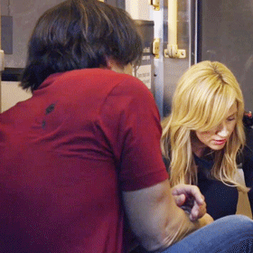 tumblr_owfn93gzNY1qgggmxo1_400 1.gif