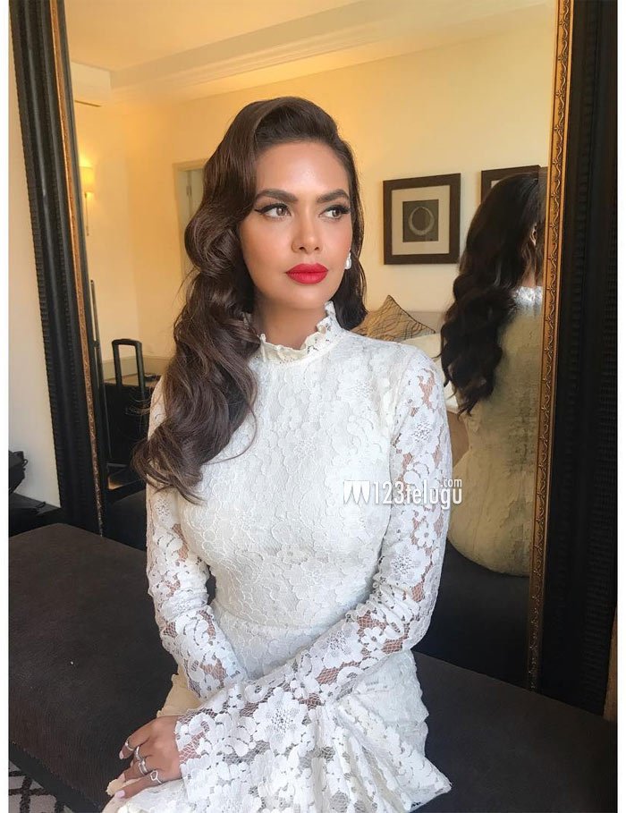 Esha (1).jpg